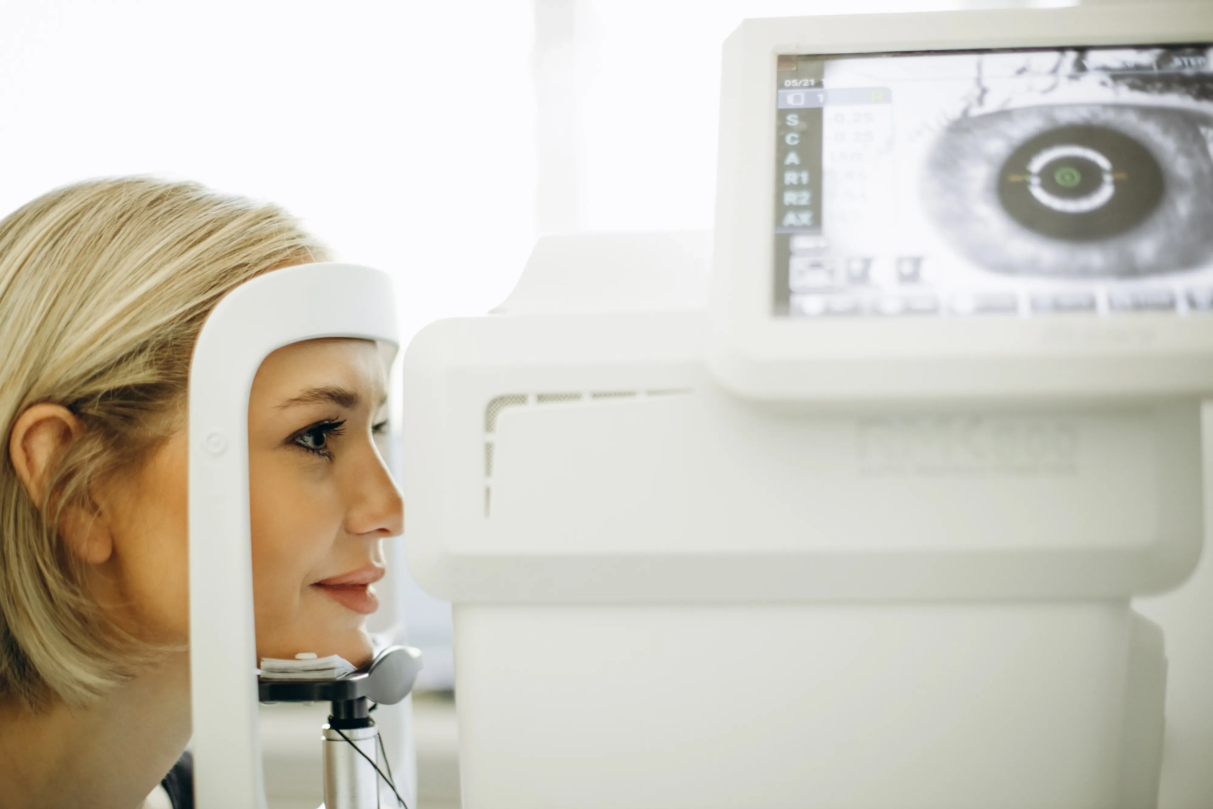 Eye examination for early glaucoma detection